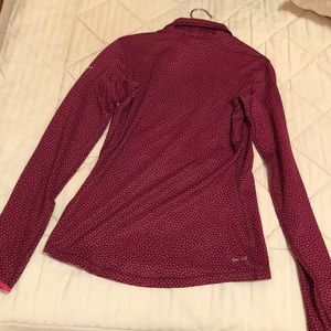 Nike Sweaters - A Nike sweater for girls/ women Nike Sweaters - A Nike sweater for girls/ women